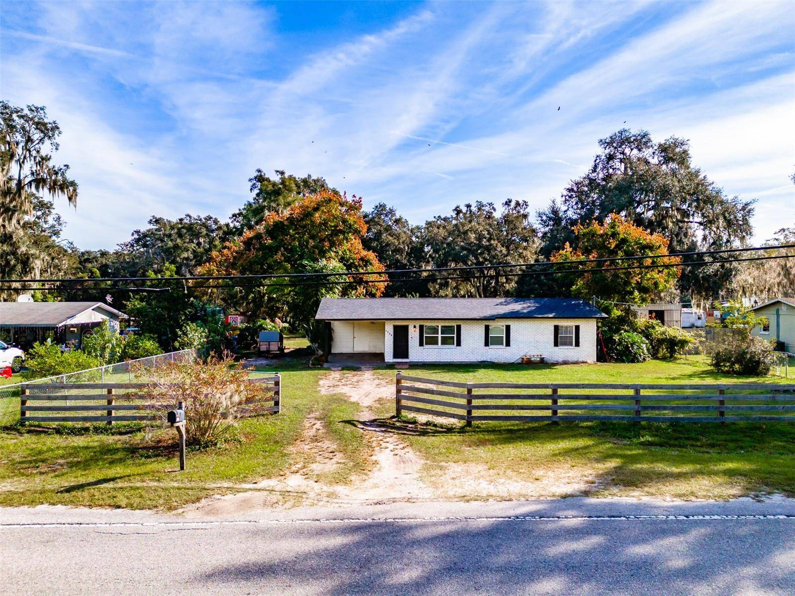 Lithia, FL 33547,1826 E KEYSVILLE RD