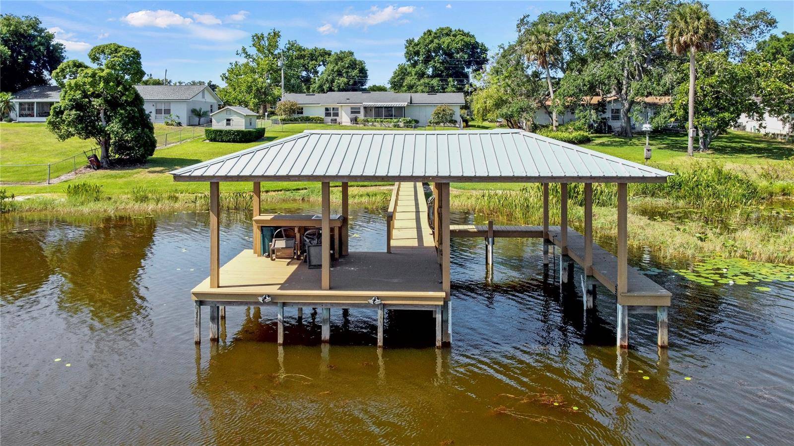 Haines City, FL 33844,274 PARADISE ISLAND DR