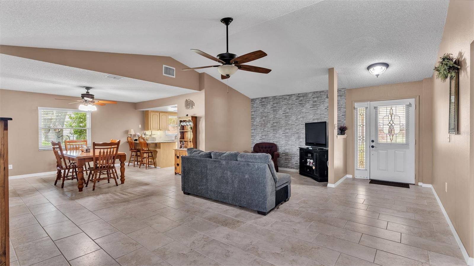 Lakeland, FL 33809,1327 COVEY CIR N