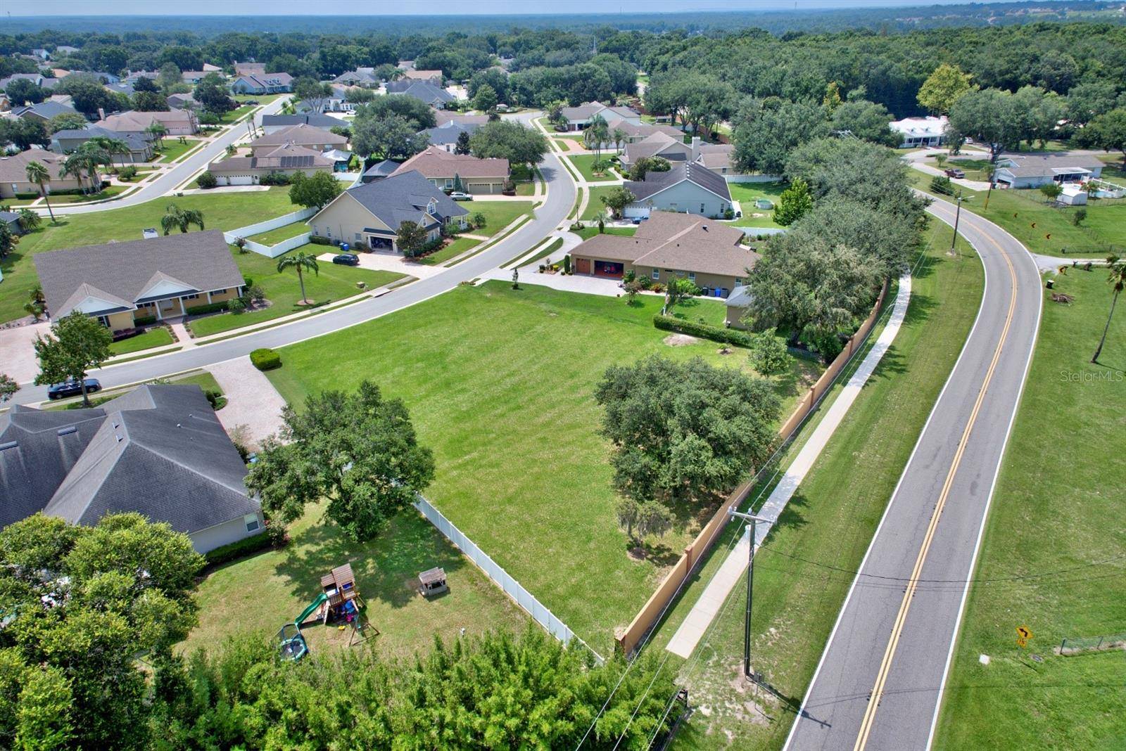 Lakeland, FL 33810,HILLSIDE LANDINGS RD