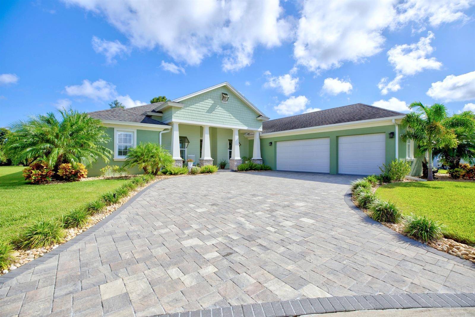 Lakeland, FL 33813,6561 EMERALD WOODS LN