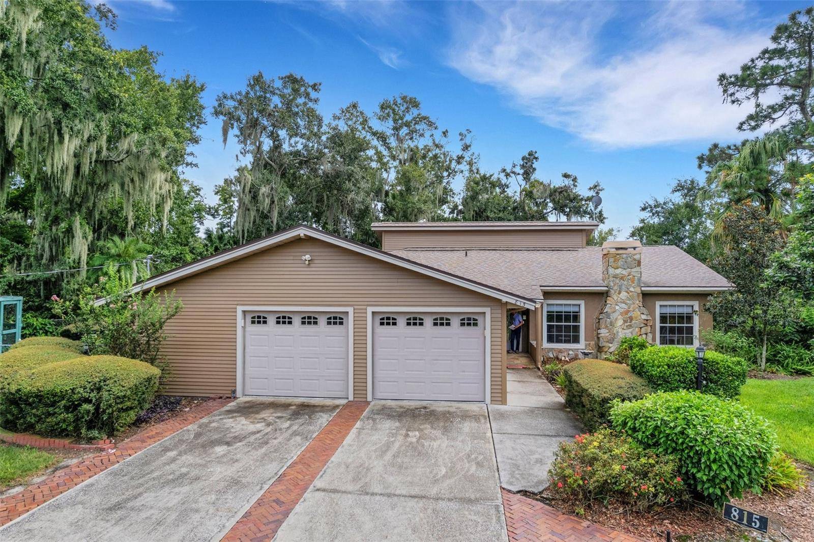 Lakeland, FL 33813,815 LAKE COVE PT