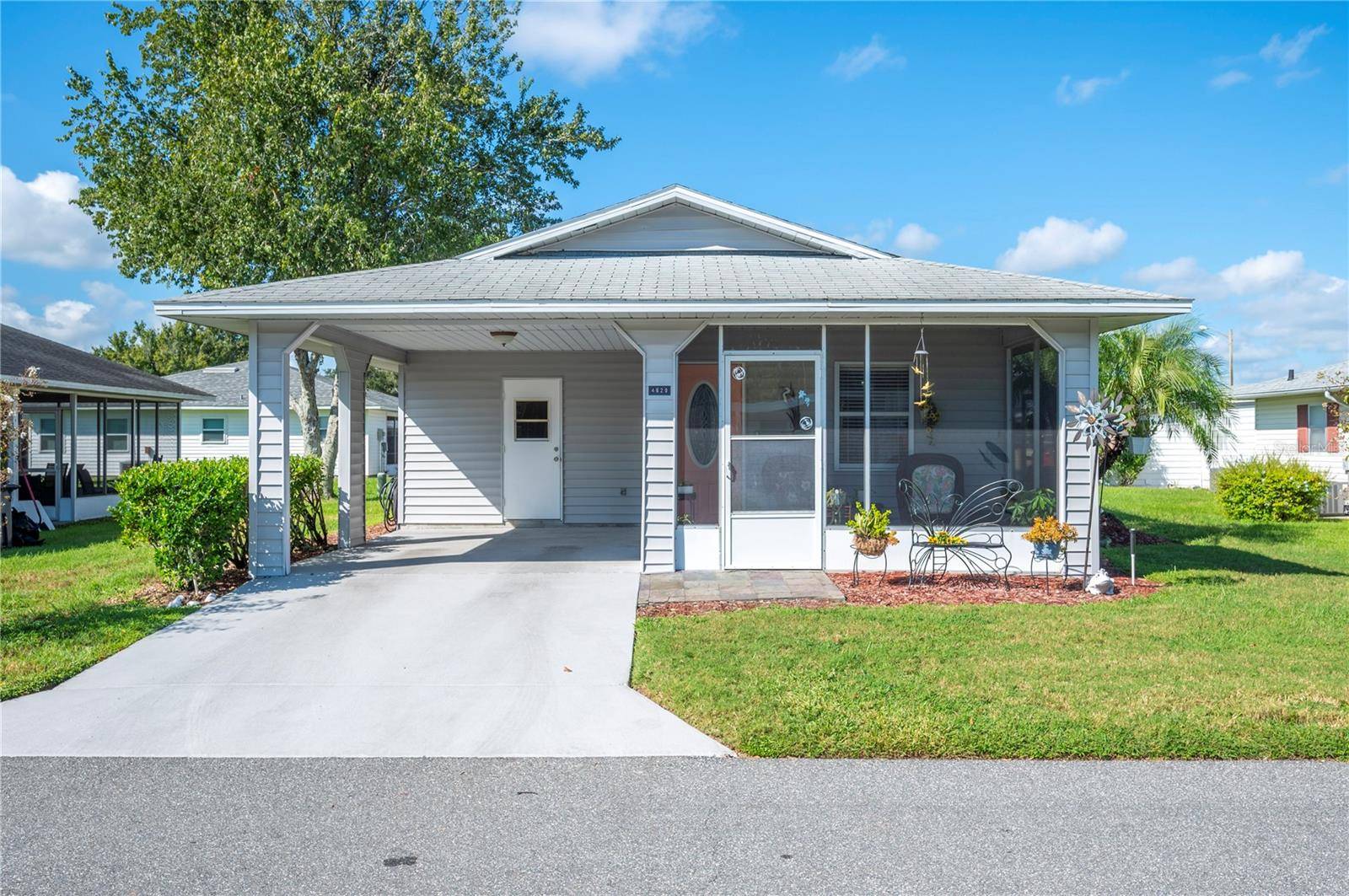 Lakeland, FL 33811,4829 COLONNADES CIR E