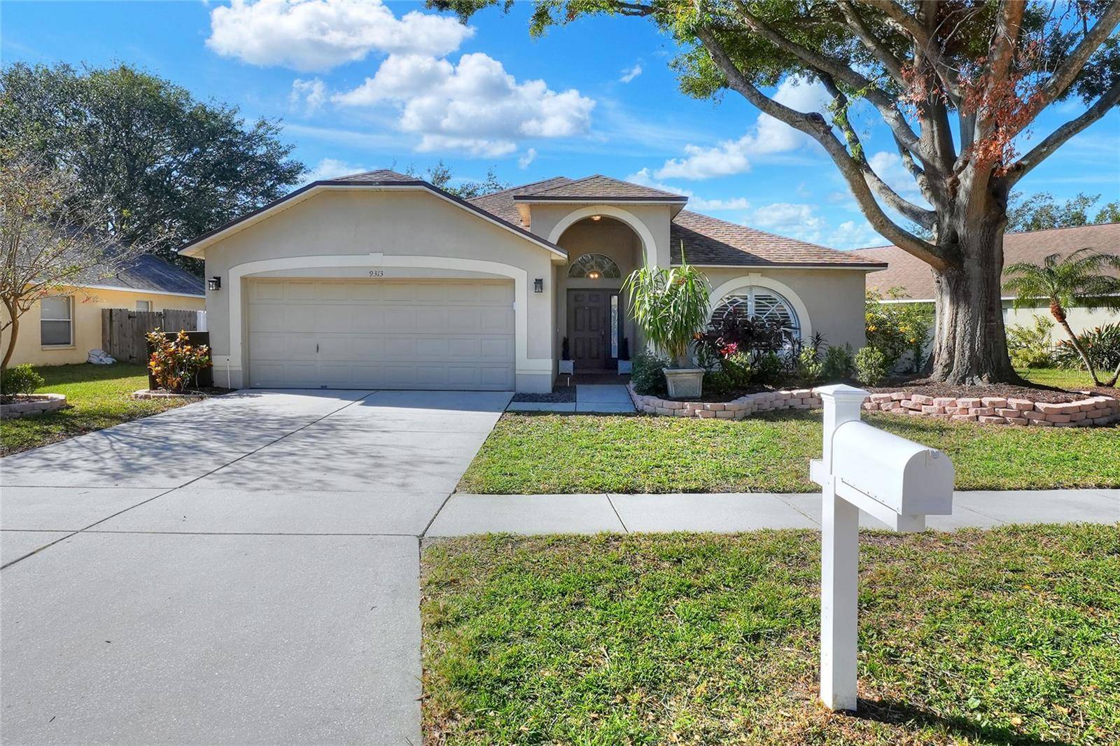 Riverview, FL 33578,9313 HIDDEN WATER CIR