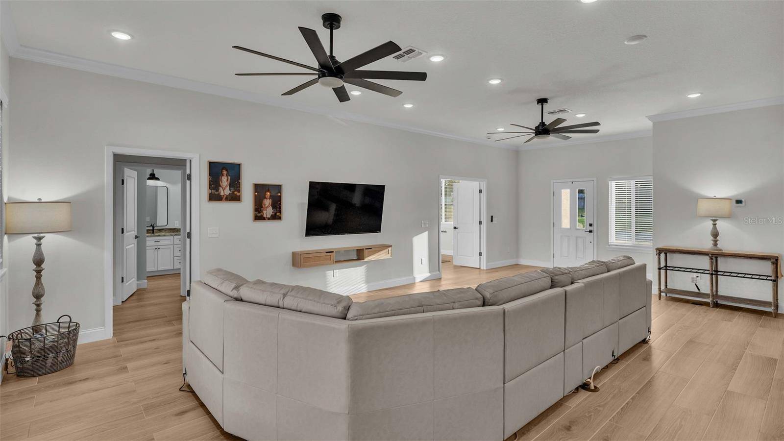 Lakeland, FL 33813,570 GANDHI DR