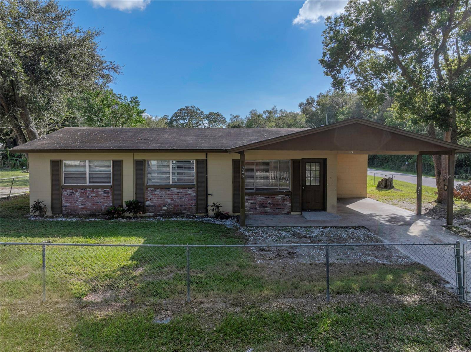 Polk City, FL 33868,745 4TH ST