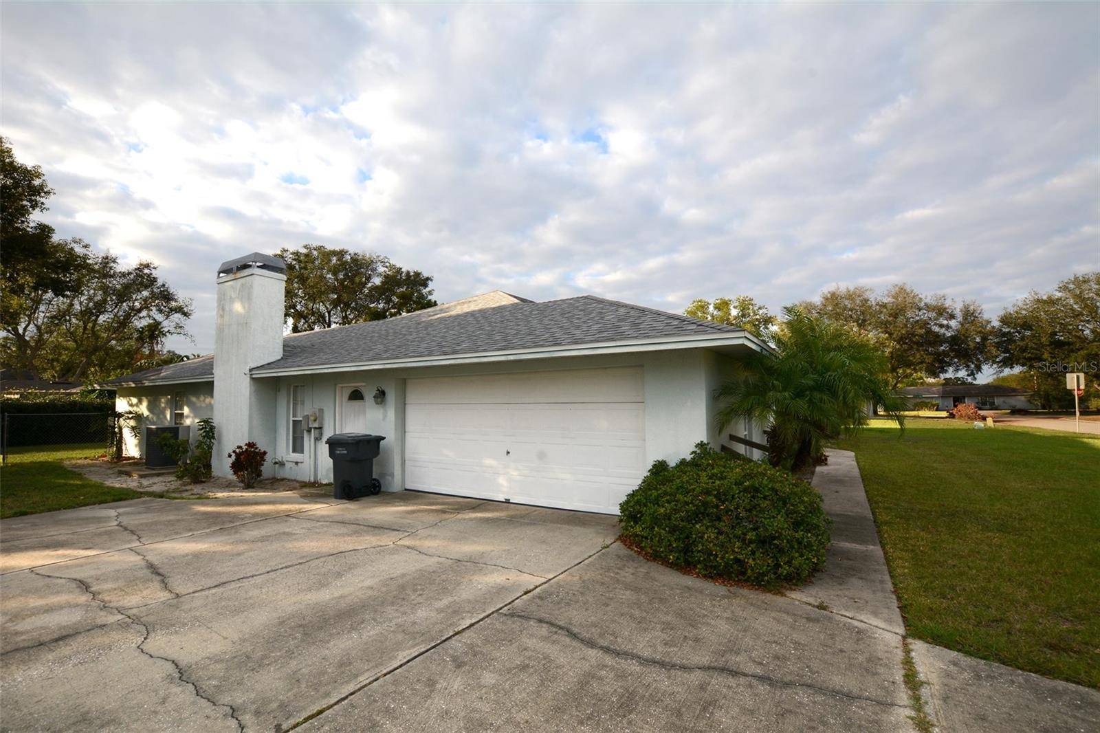 Lakeland, FL 33812,2556 ROSLYN LN