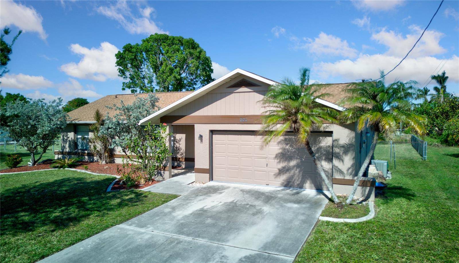 Cape Coral, FL 33914,221 SW 47TH ST