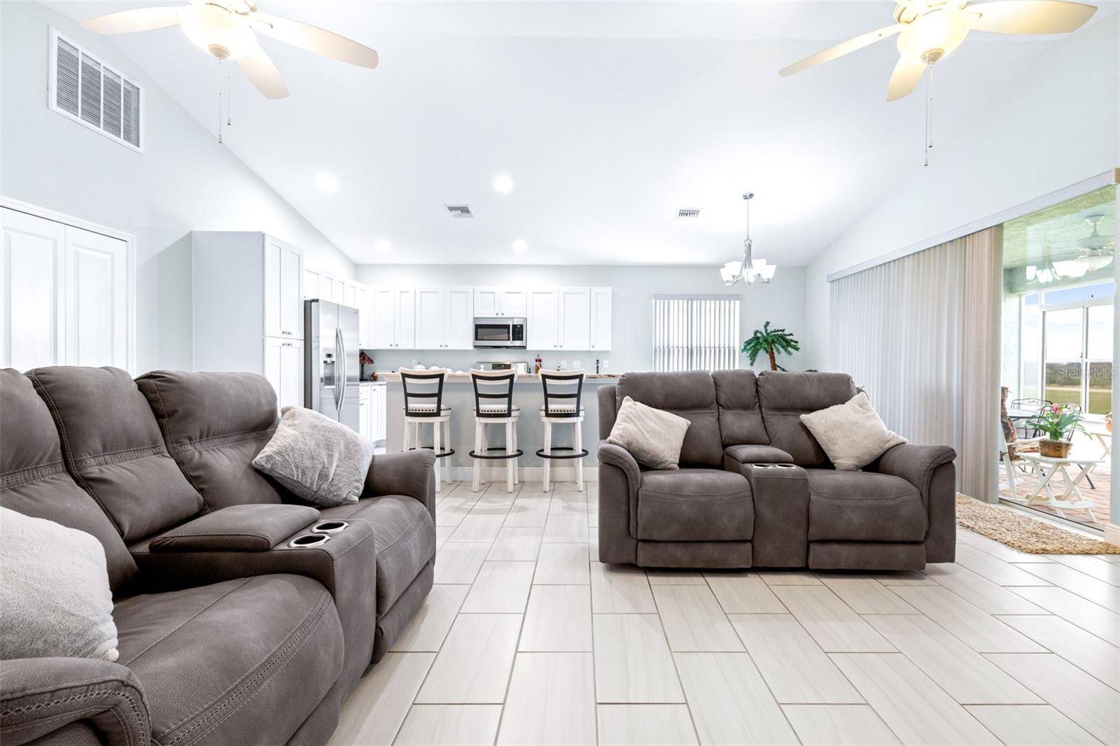 Sebring, FL 33870,1521 STONE RIDGE CIR
