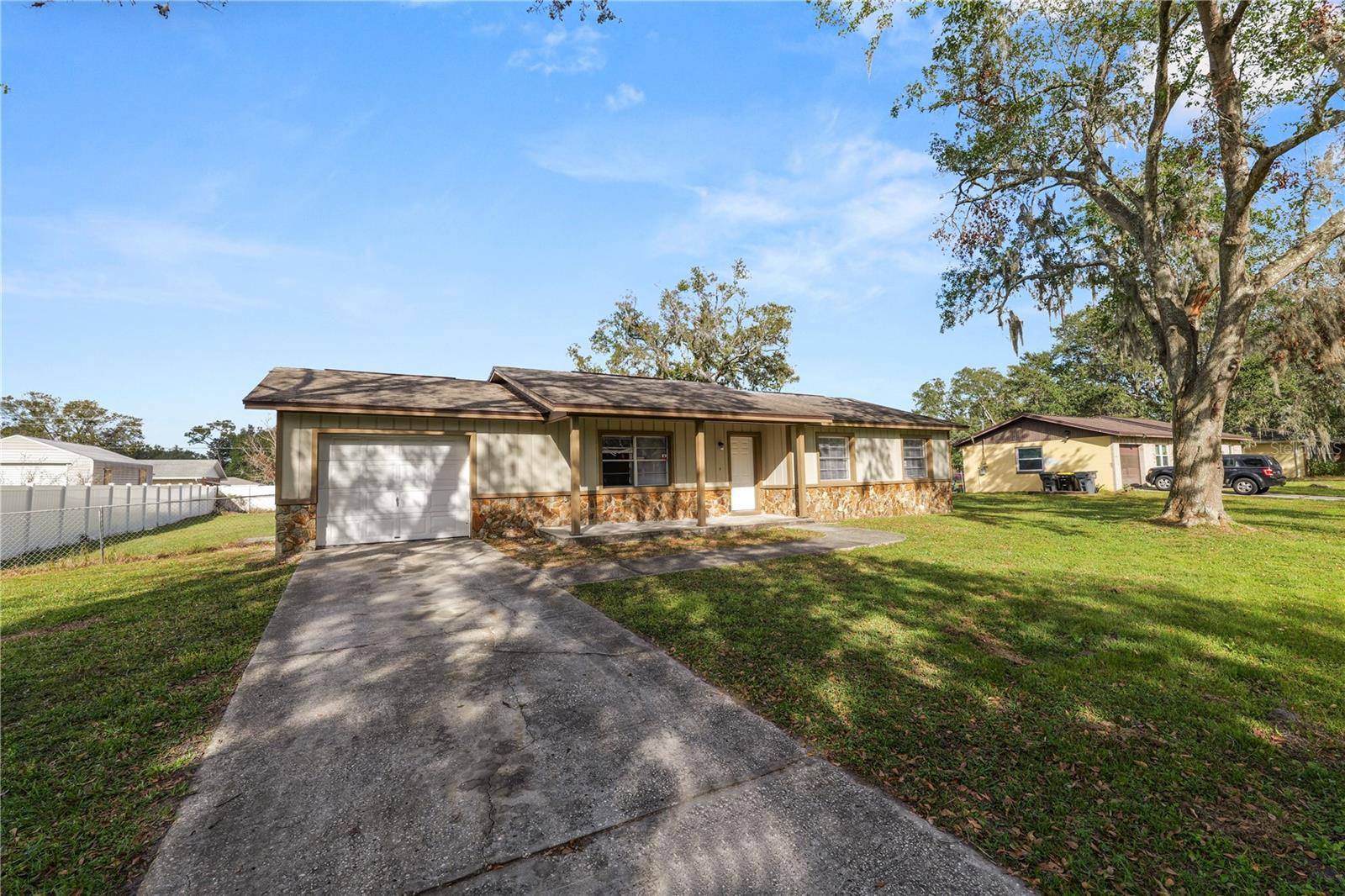 Lakeland, FL 33809,213 LEITHA WAY