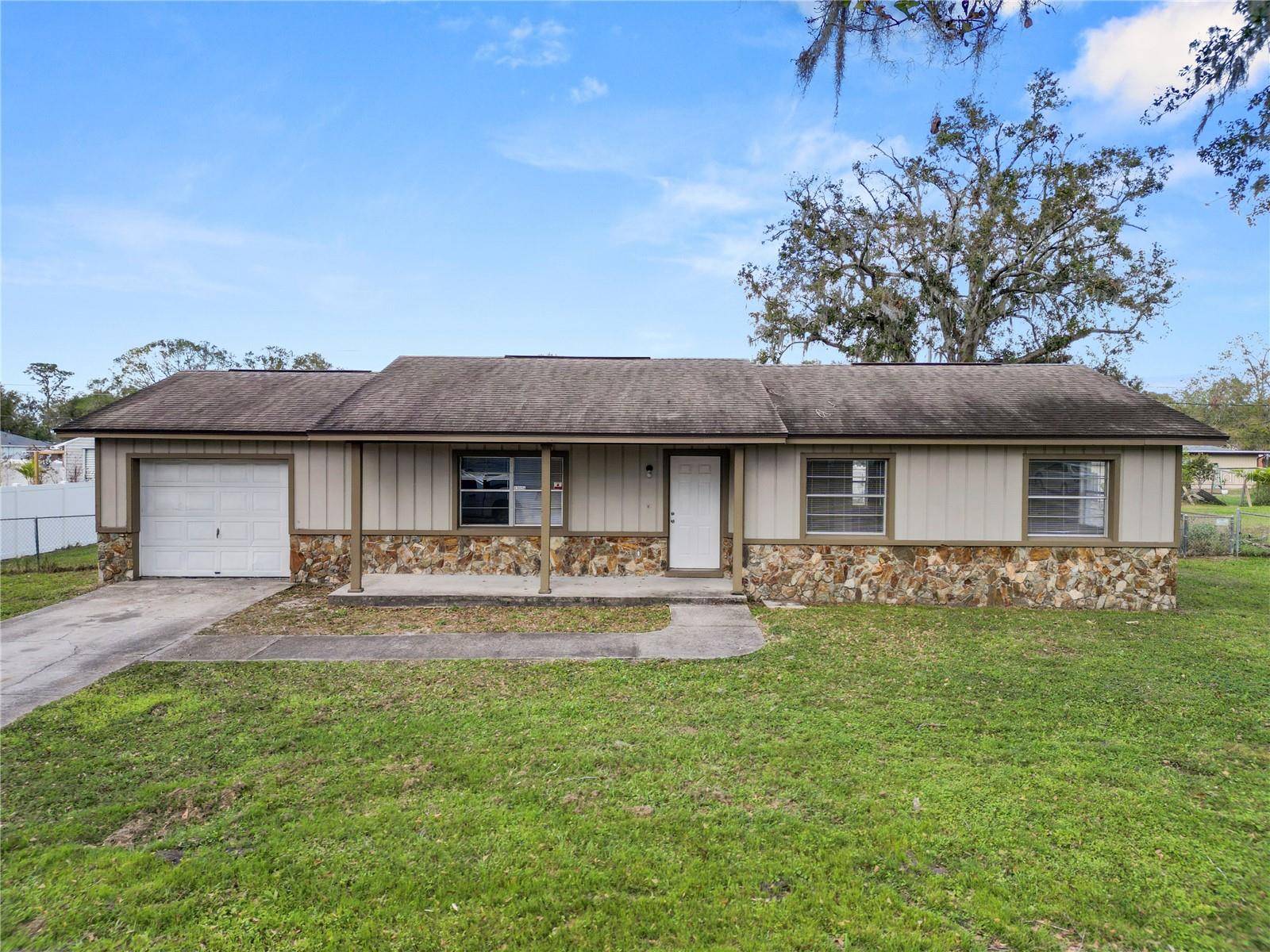 Lakeland, FL 33809,213 LEITHA WAY