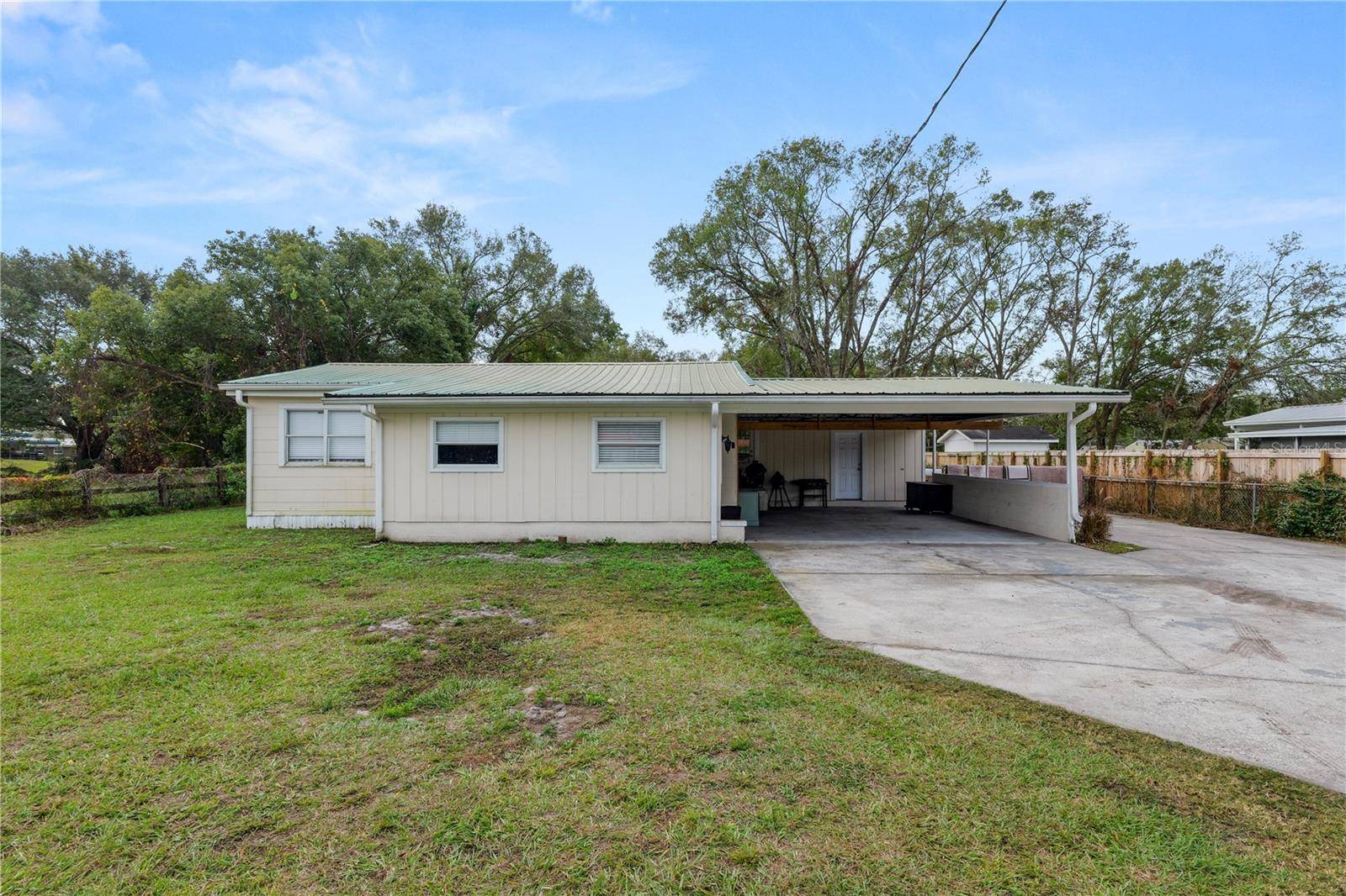 Lakeland, FL 33809,210 WILDER RD