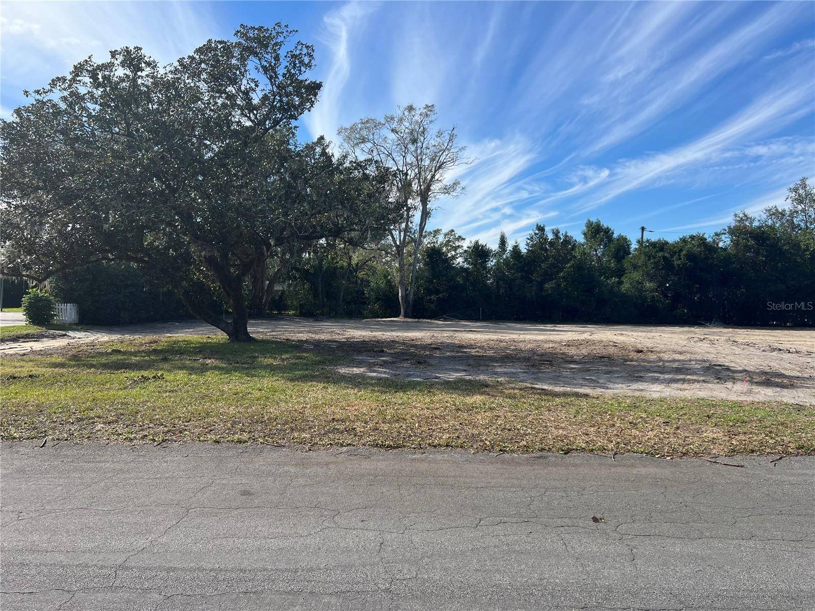 Lakeland, FL 33813,4249 FOREST HILLS DR
