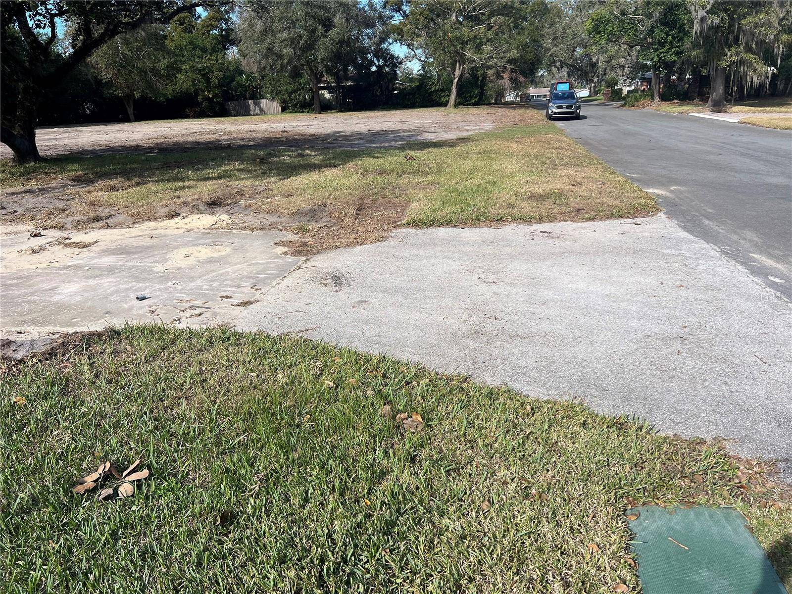 Lakeland, FL 33813,4249 FOREST HILLS DR