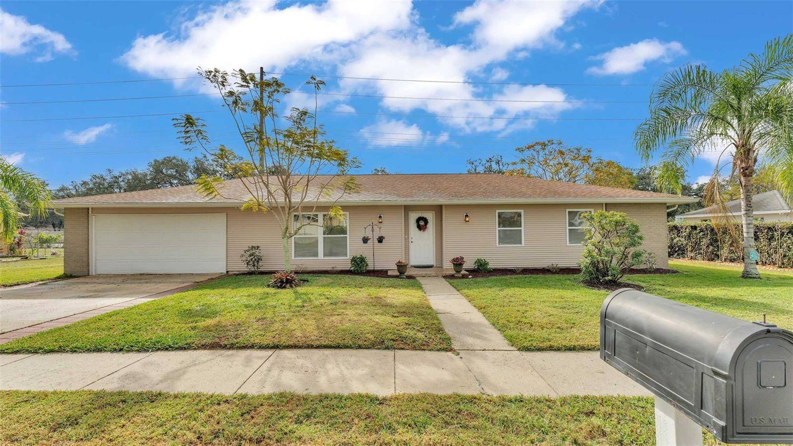 Lakeland, FL 33813,6139 CHRISTINA DR W