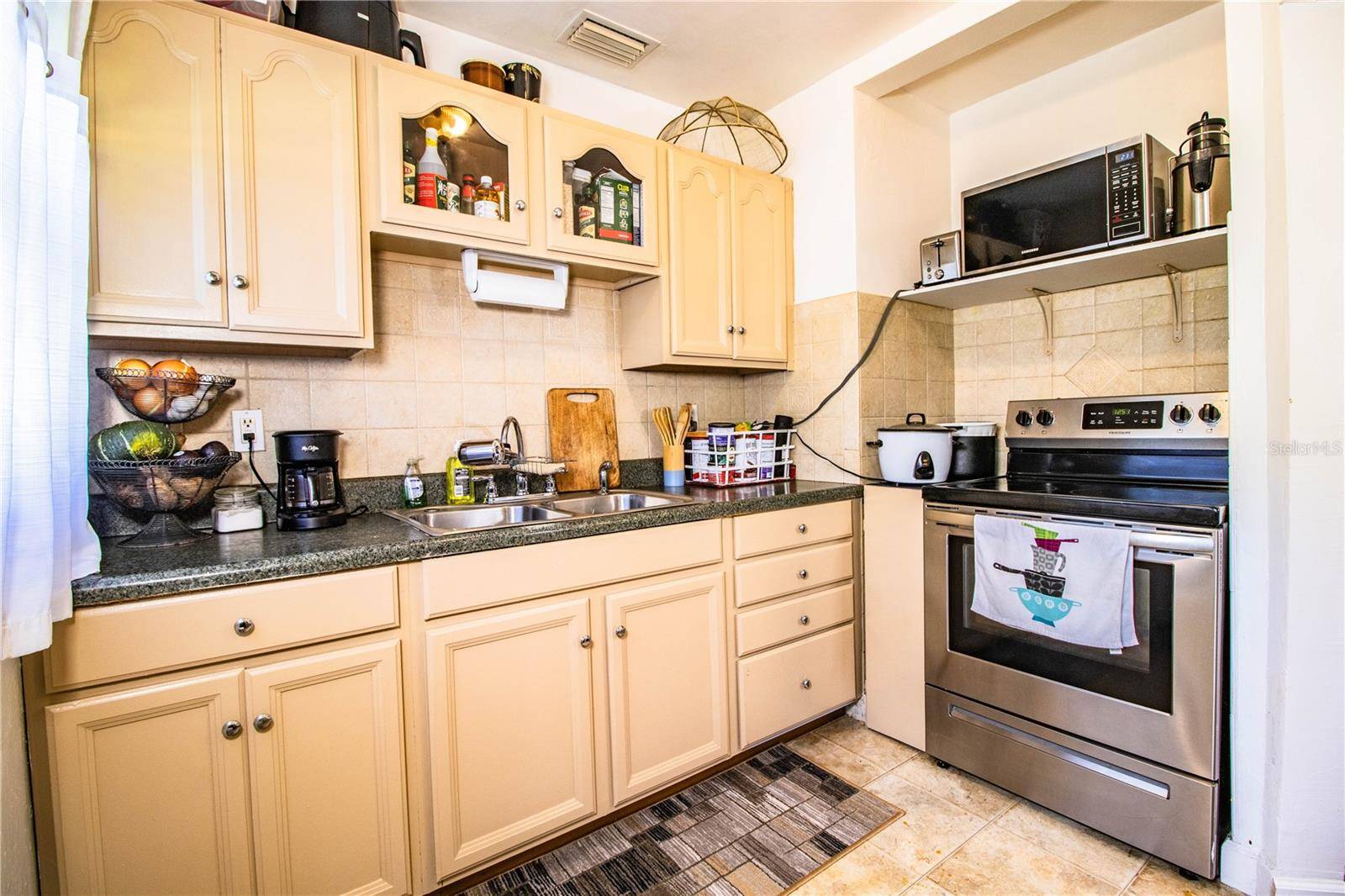 Lakeland, FL 33801,424 S ELM RD