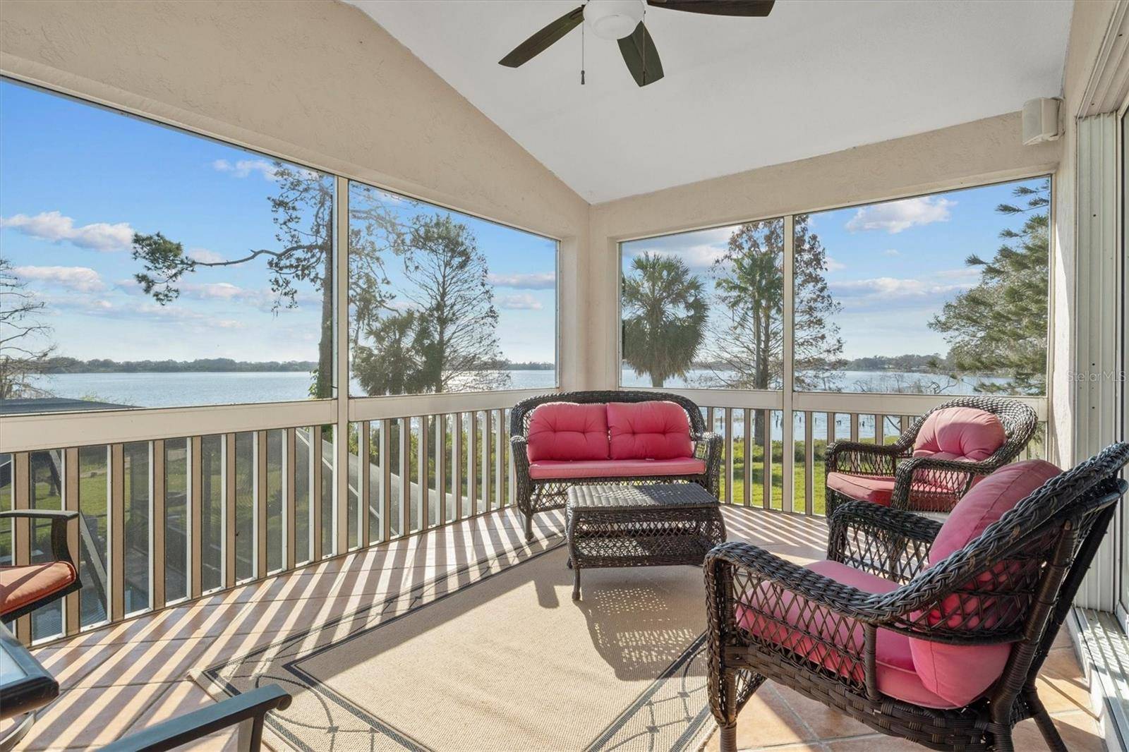 Winter Haven, FL 33881,720 LAKE JESSIE DR