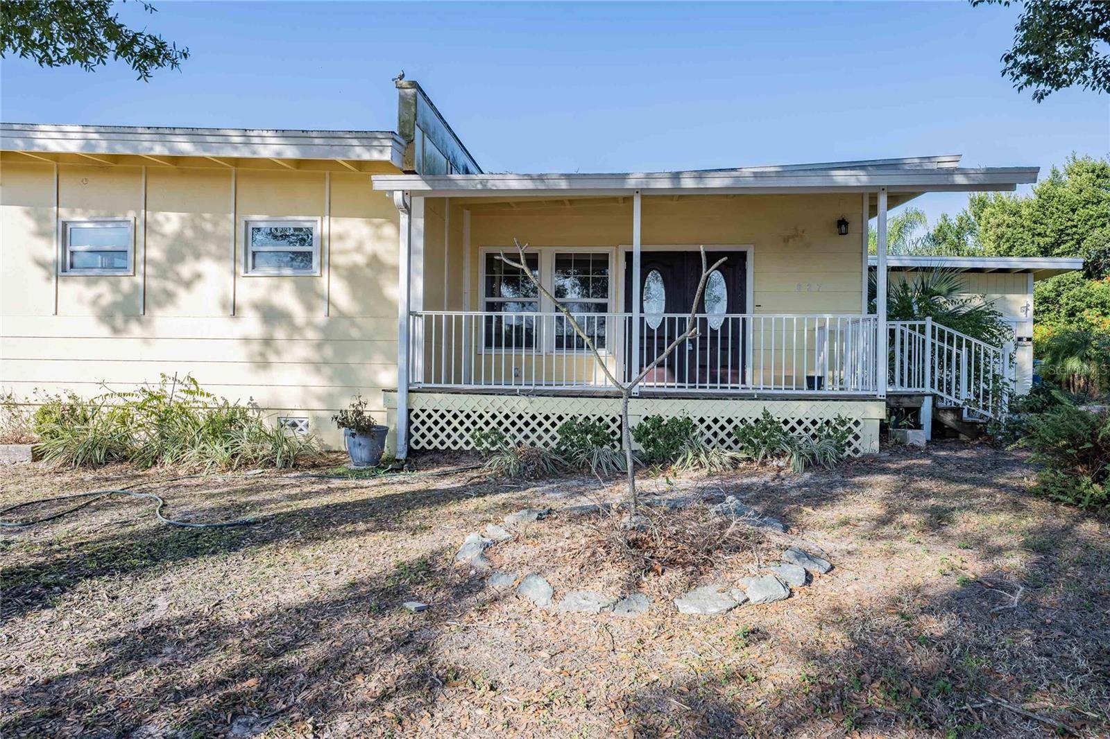 Lake Wales, FL 33898,827 SHERWOOD DR