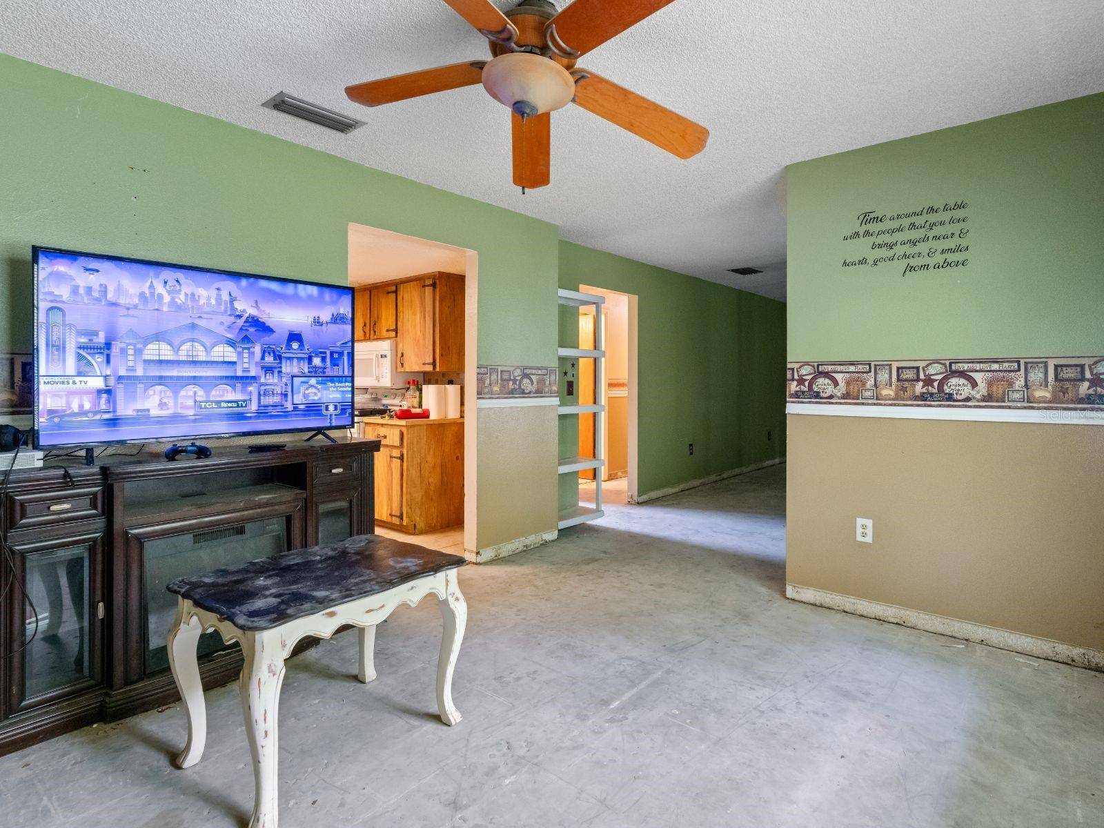 Lakeland, FL 33811,6940 NEWMAN CIR E
