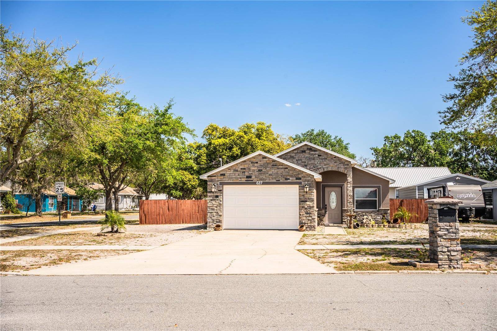Lakeland, FL 33801,627 N GARY RD