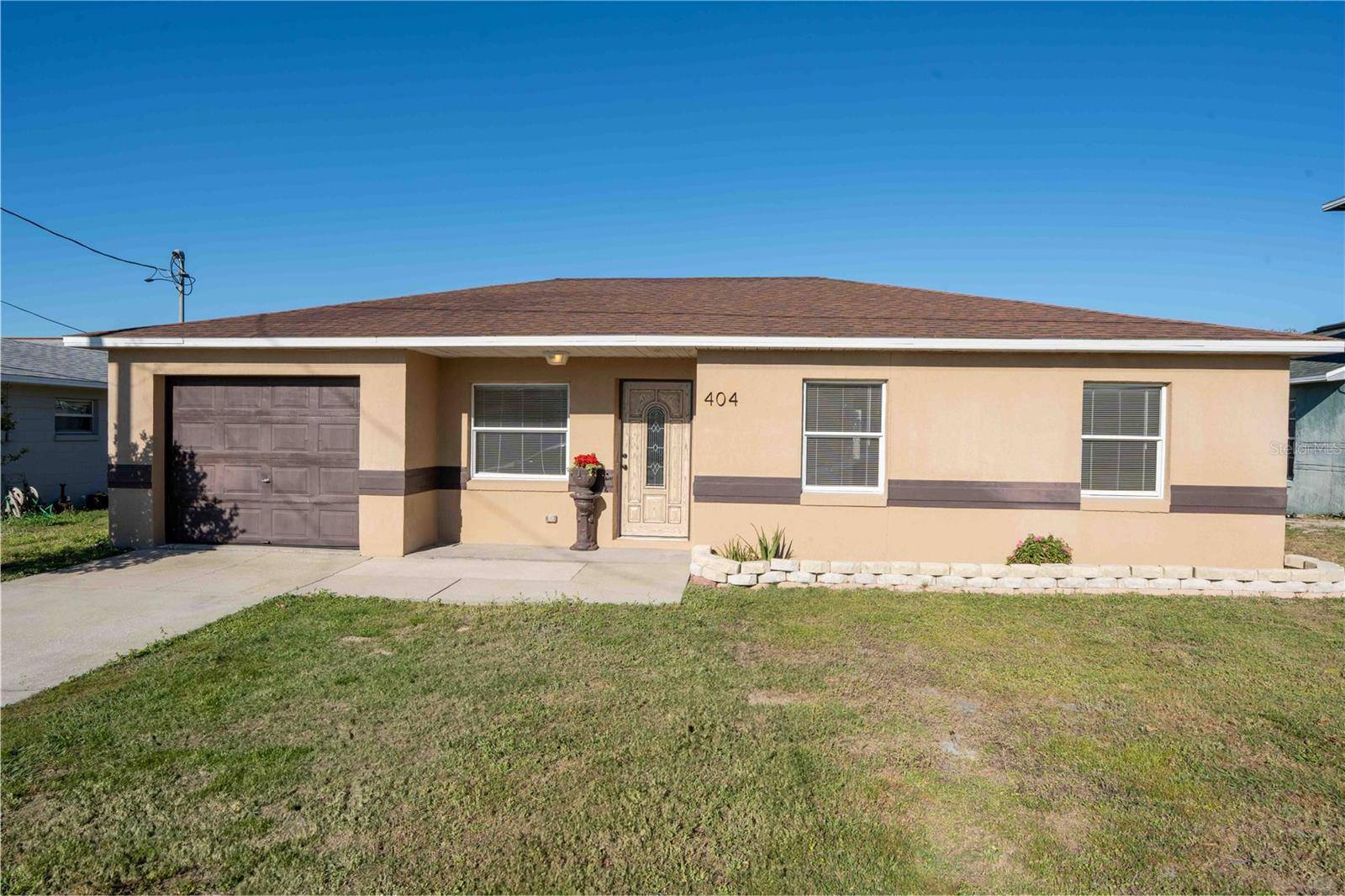 Winter Haven, FL 33880,404 RED HAWK LOOP