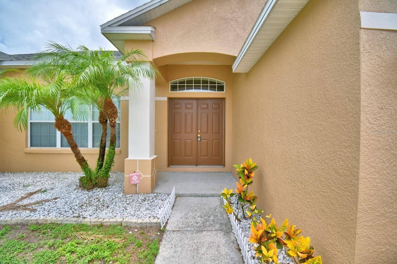 Lakeland, FL 33812,4069 BYRDS CROSSING DR