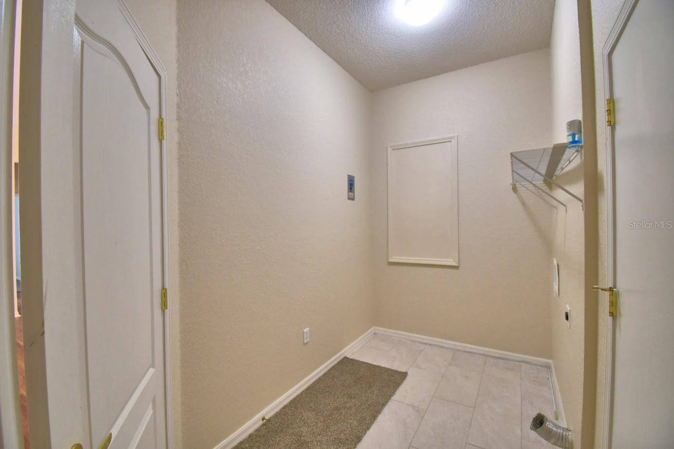 Lakeland, FL 33812,4069 BYRDS CROSSING DR