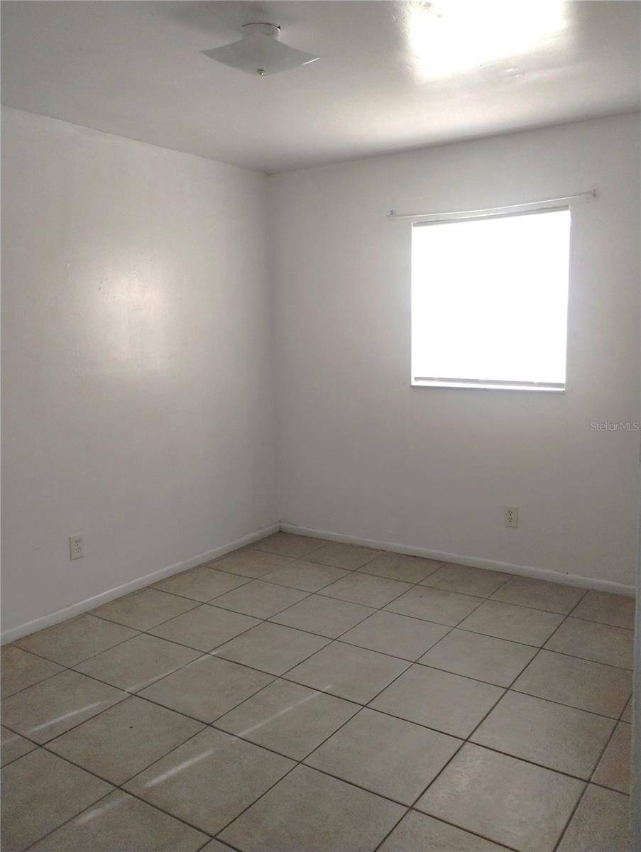 Lake Alfred, FL 33850,325 W PIERCE ST #1