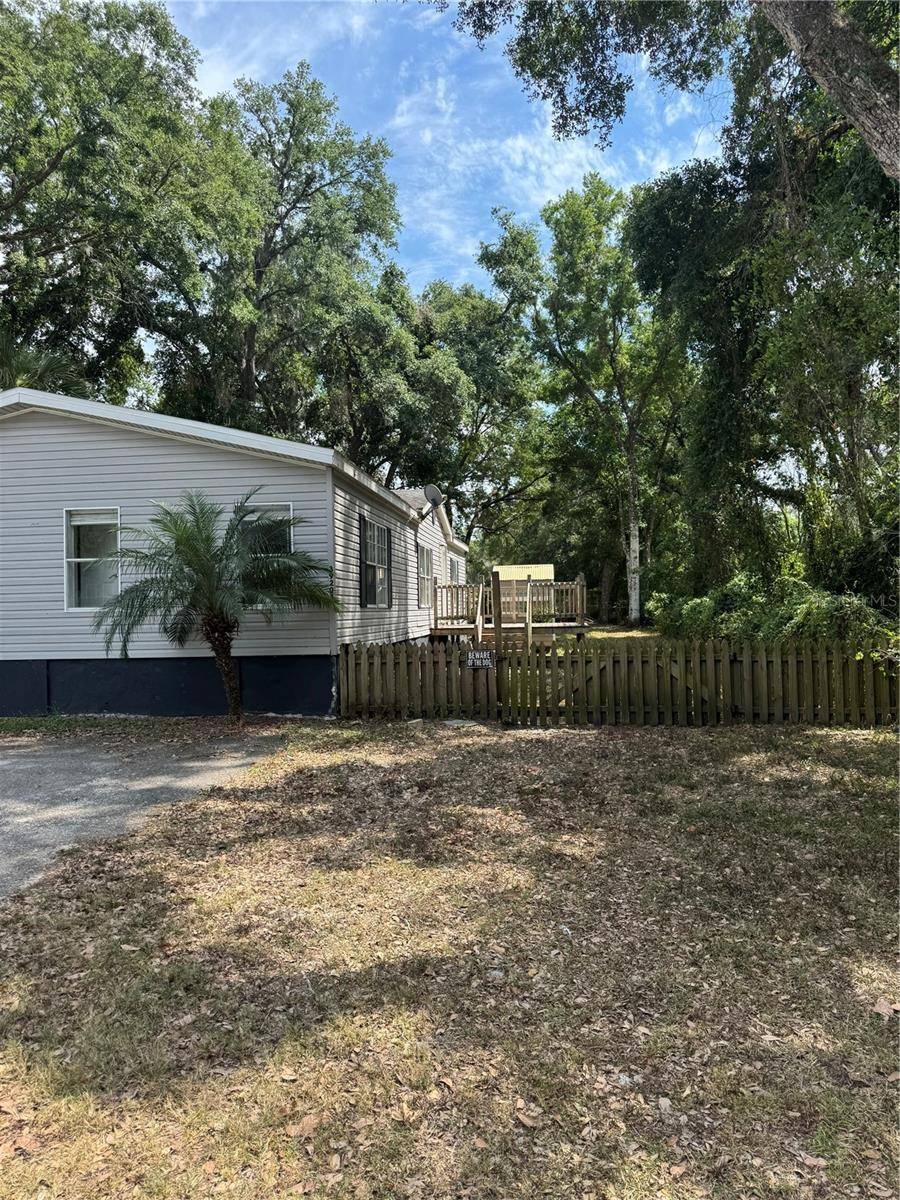 Zephyrhills, FL 33540,39204 BAY AVE