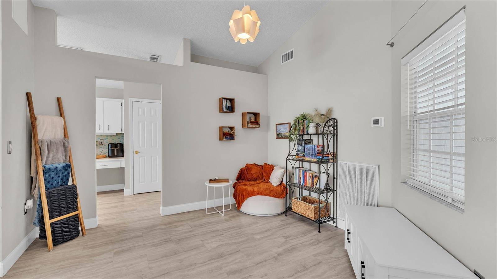 Lakeland, FL 33813,412 EMERALD COVE LOOP