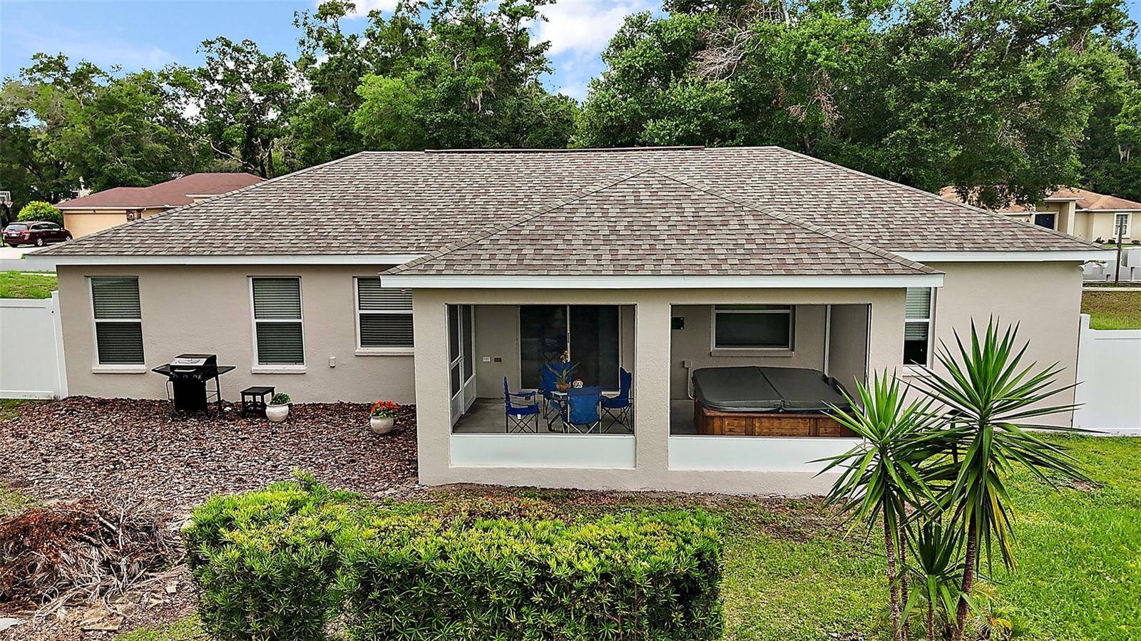 Lady Lake, FL 32159,305 WOODS LANDING DR