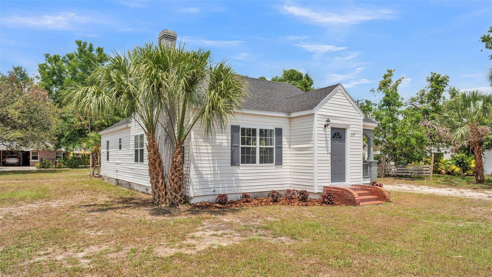 Winter Haven, FL 33880,725 AVENUE B SW