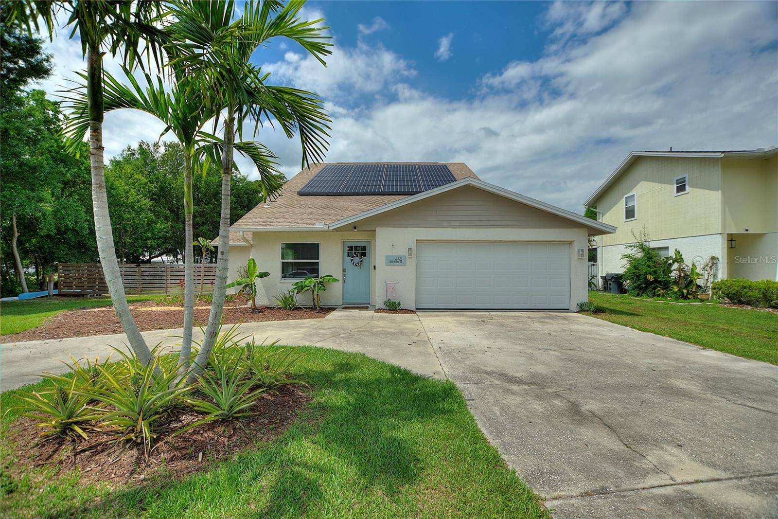 Winter Haven, FL 33884,440 LAKE DAISY DR