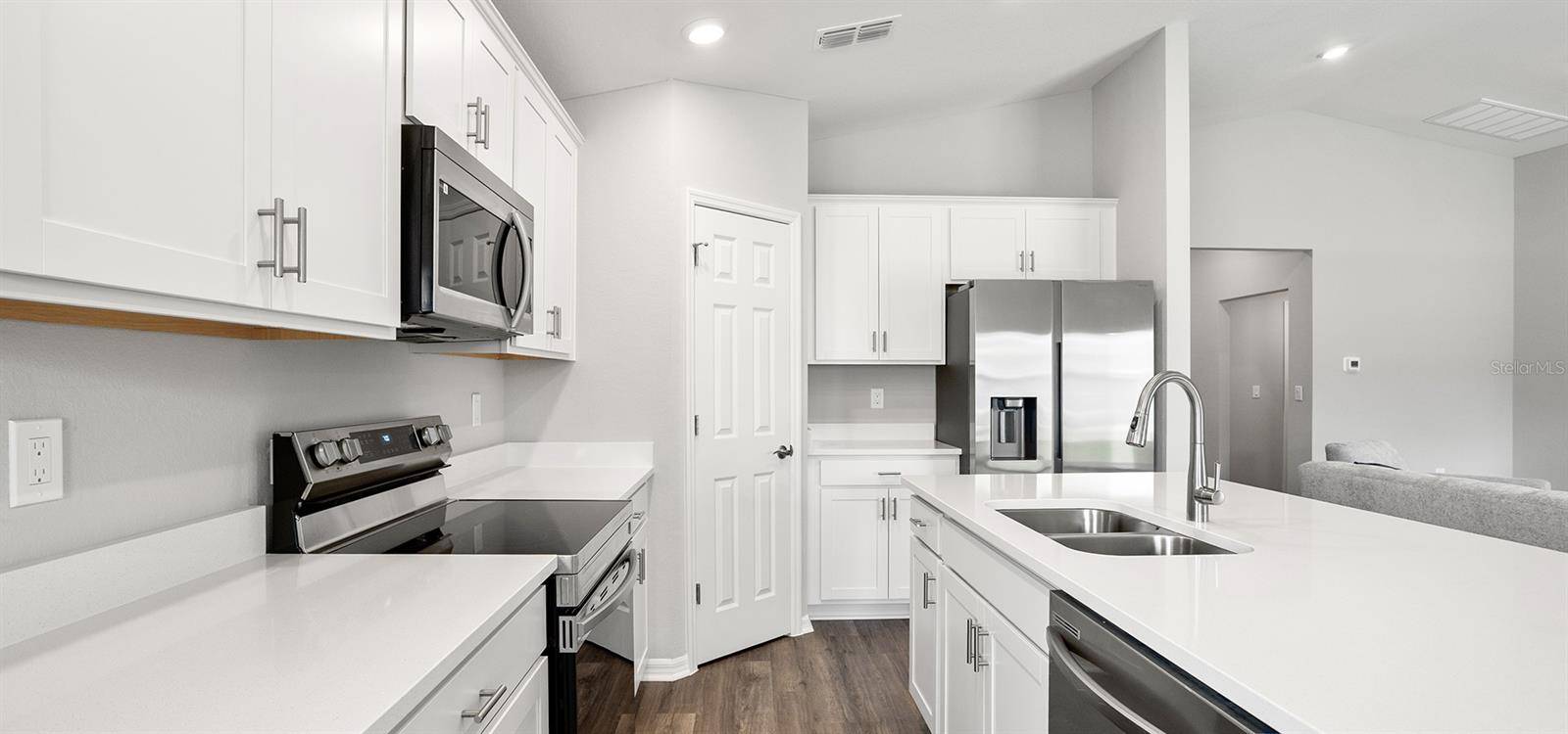 Mulberry, FL 33860,1420 PORTMORE DR