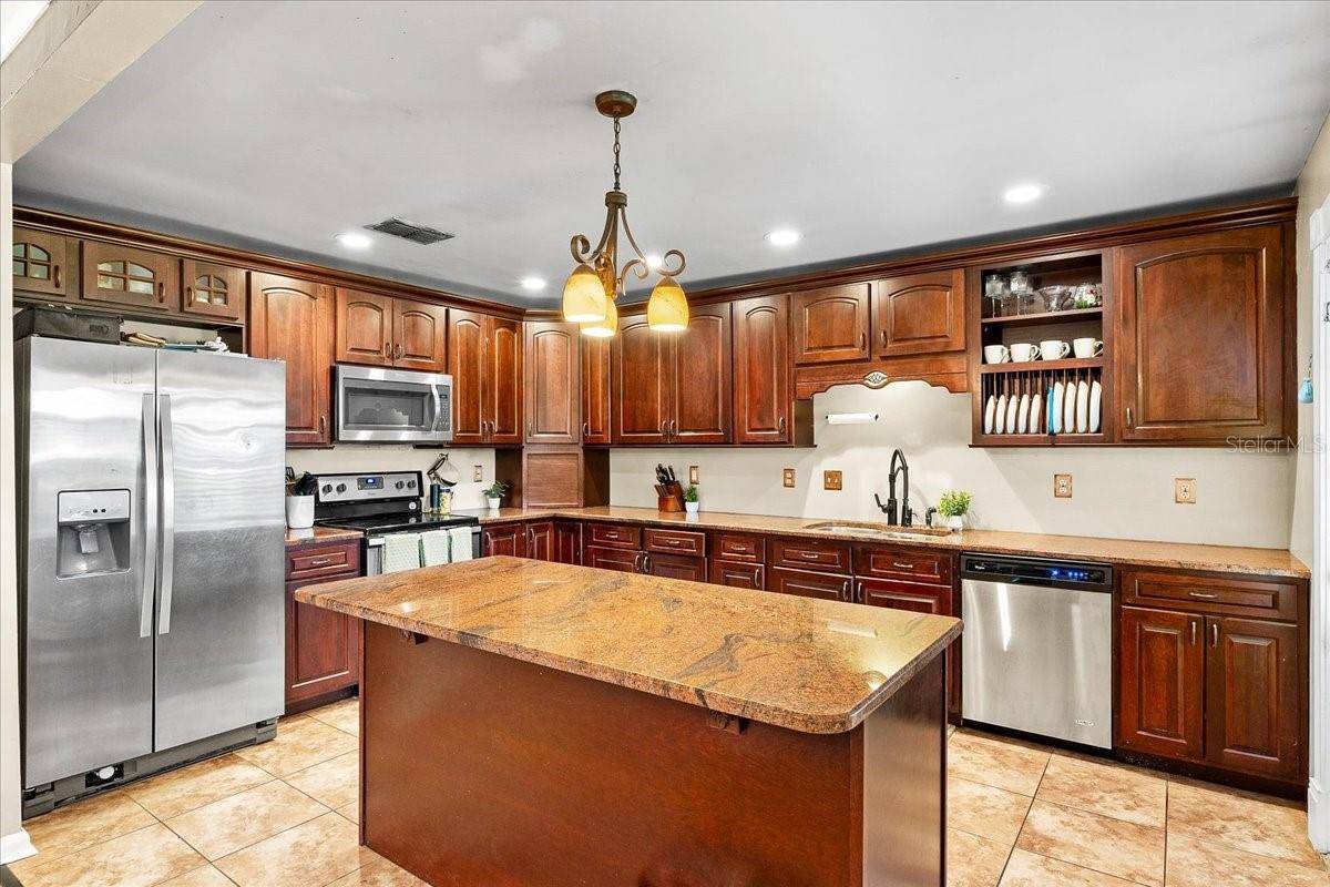 Lakeland, FL 33812,2810 GARY LN