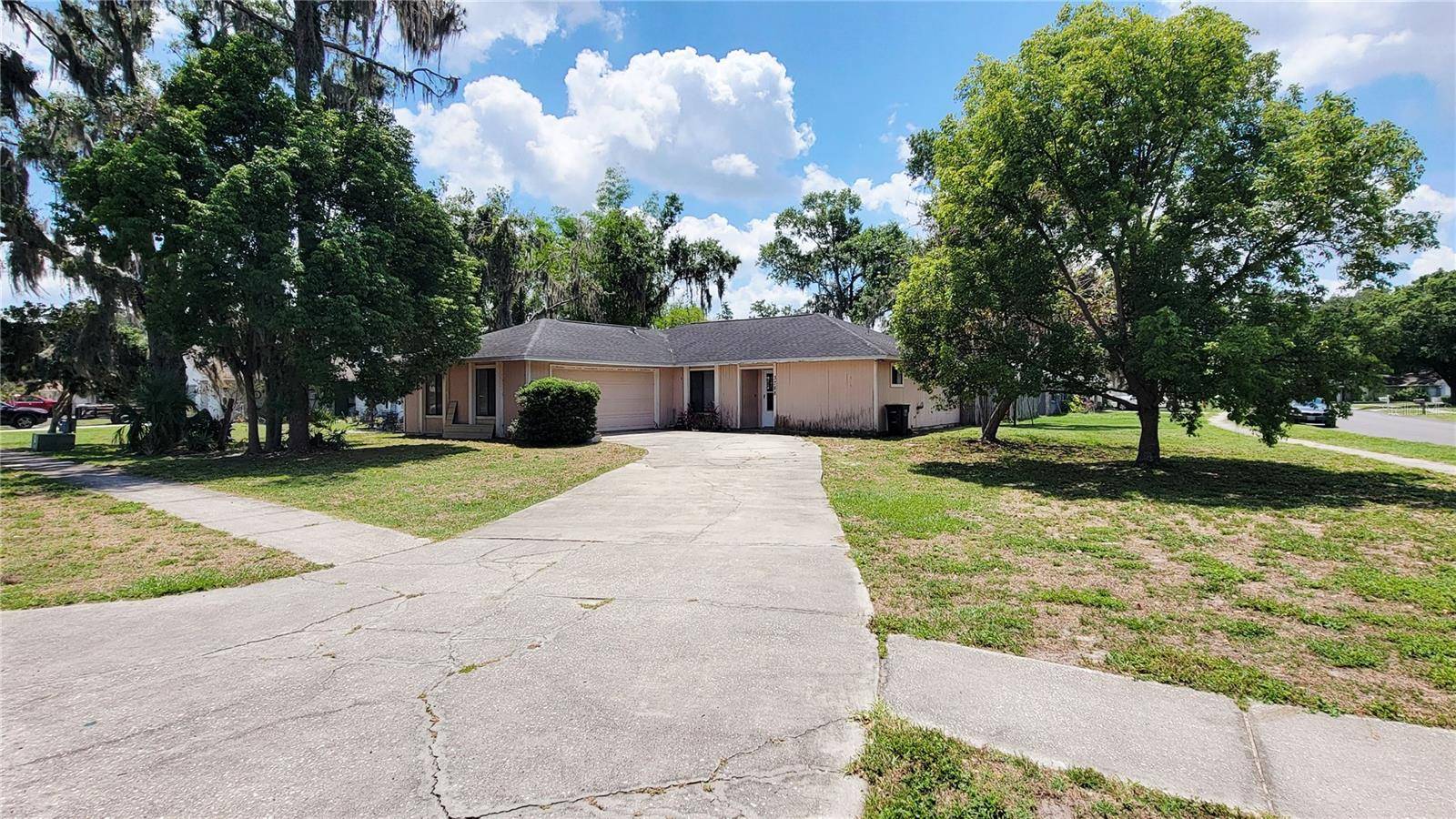 Mulberry, FL 33860,Address not disclosed