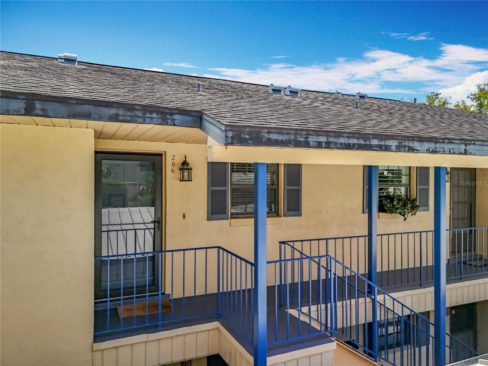 Mount Dora, FL 32757,110 N TREMAIN ST #206