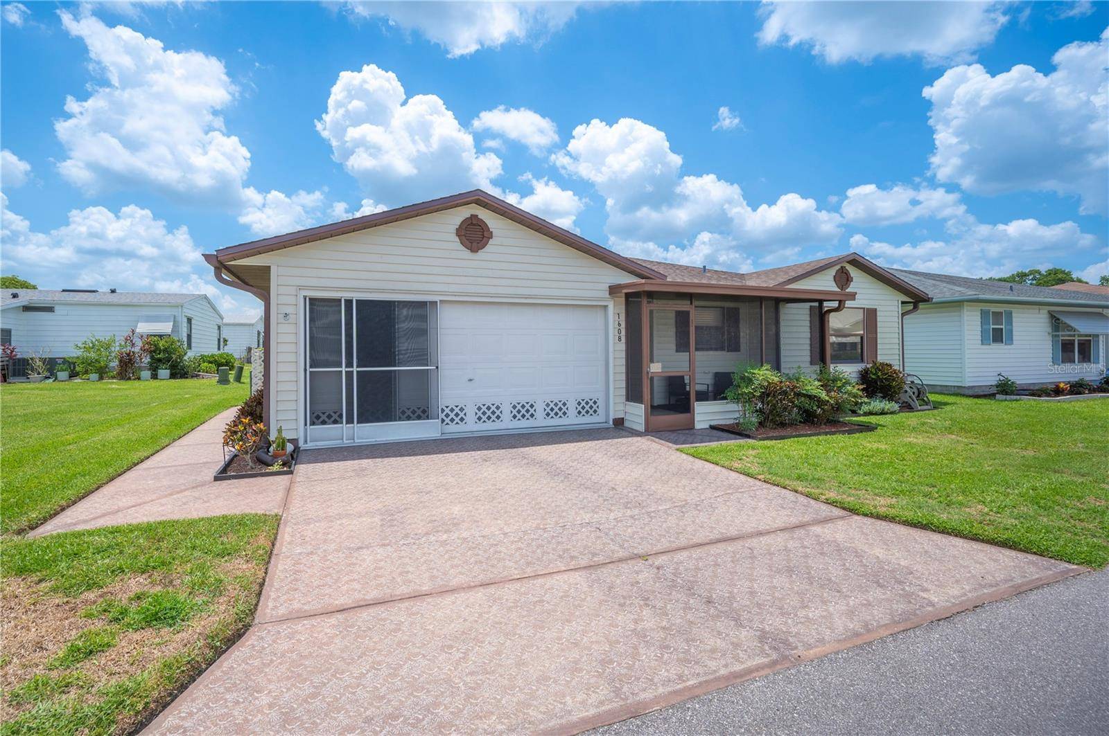 Lakeland, FL 33811,1608 COLONNADES CIR N