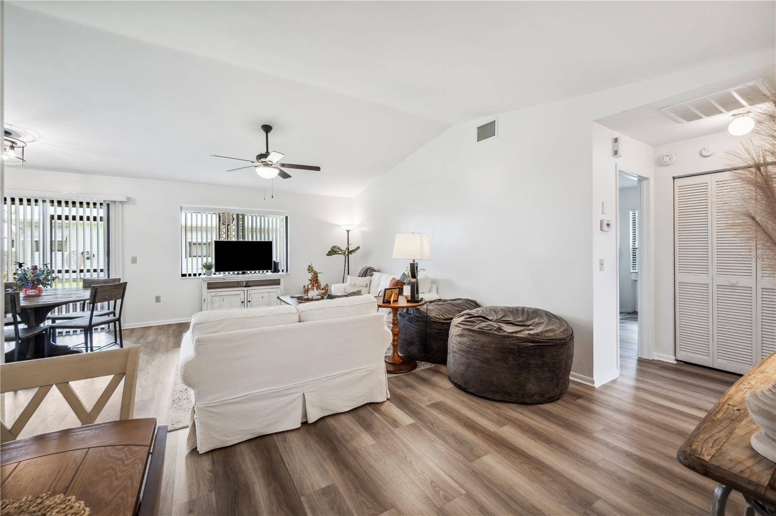 Lakeland, FL 33811,1608 COLONNADES CIR N
