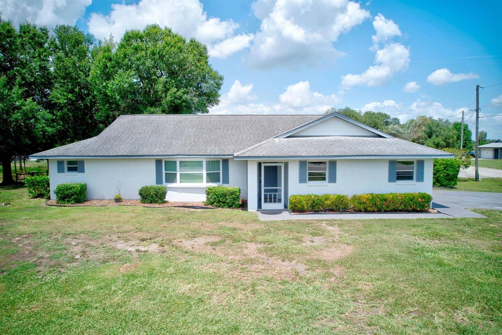 Lake Placid, FL 33852,100 HONEYSUCKLE LN