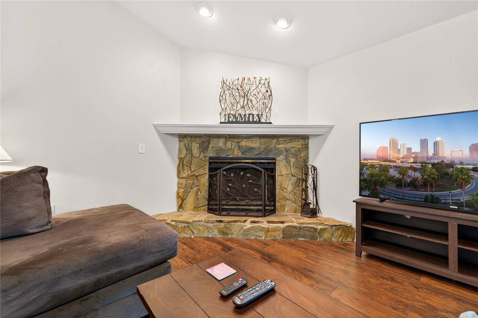 Lakeland, FL 33813,1922 MATTHEW CT
