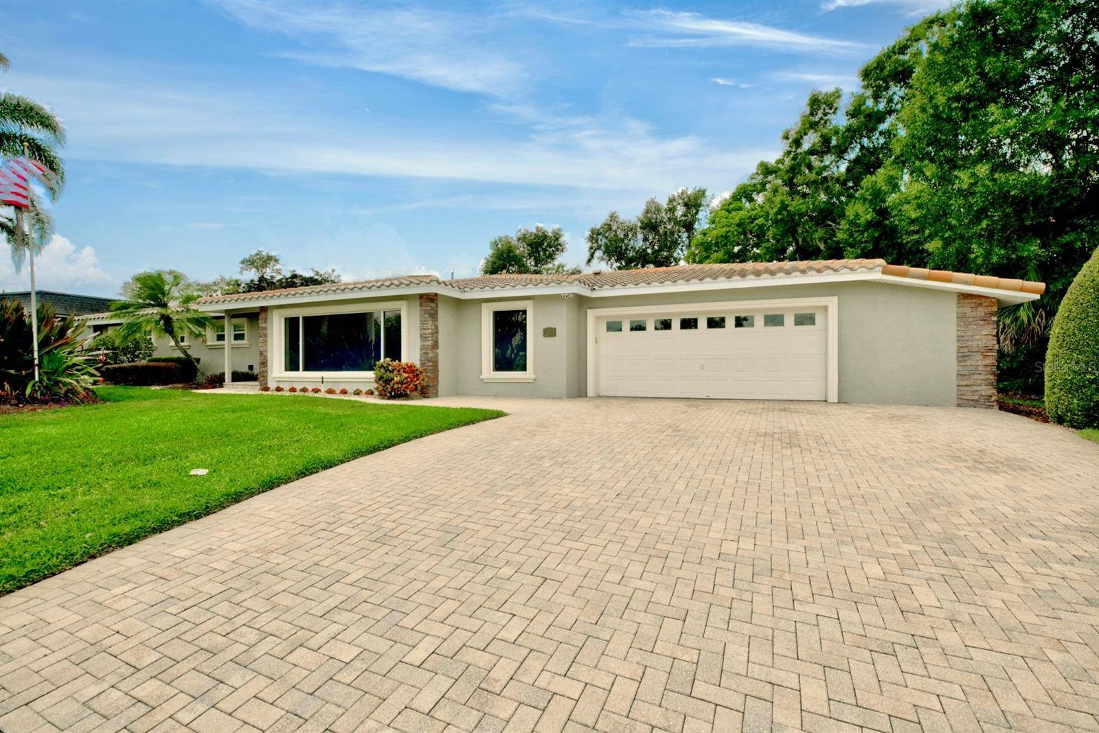 Lakeland, FL 33813,1235 LAKE POINT DR