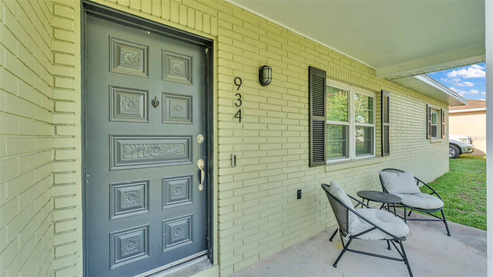 Lakeland, FL 33813,934 POINT VIEW LN