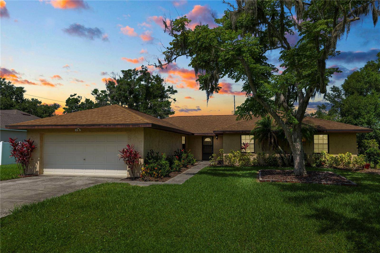 Lakeland, FL 33801,1917 LORI LN W