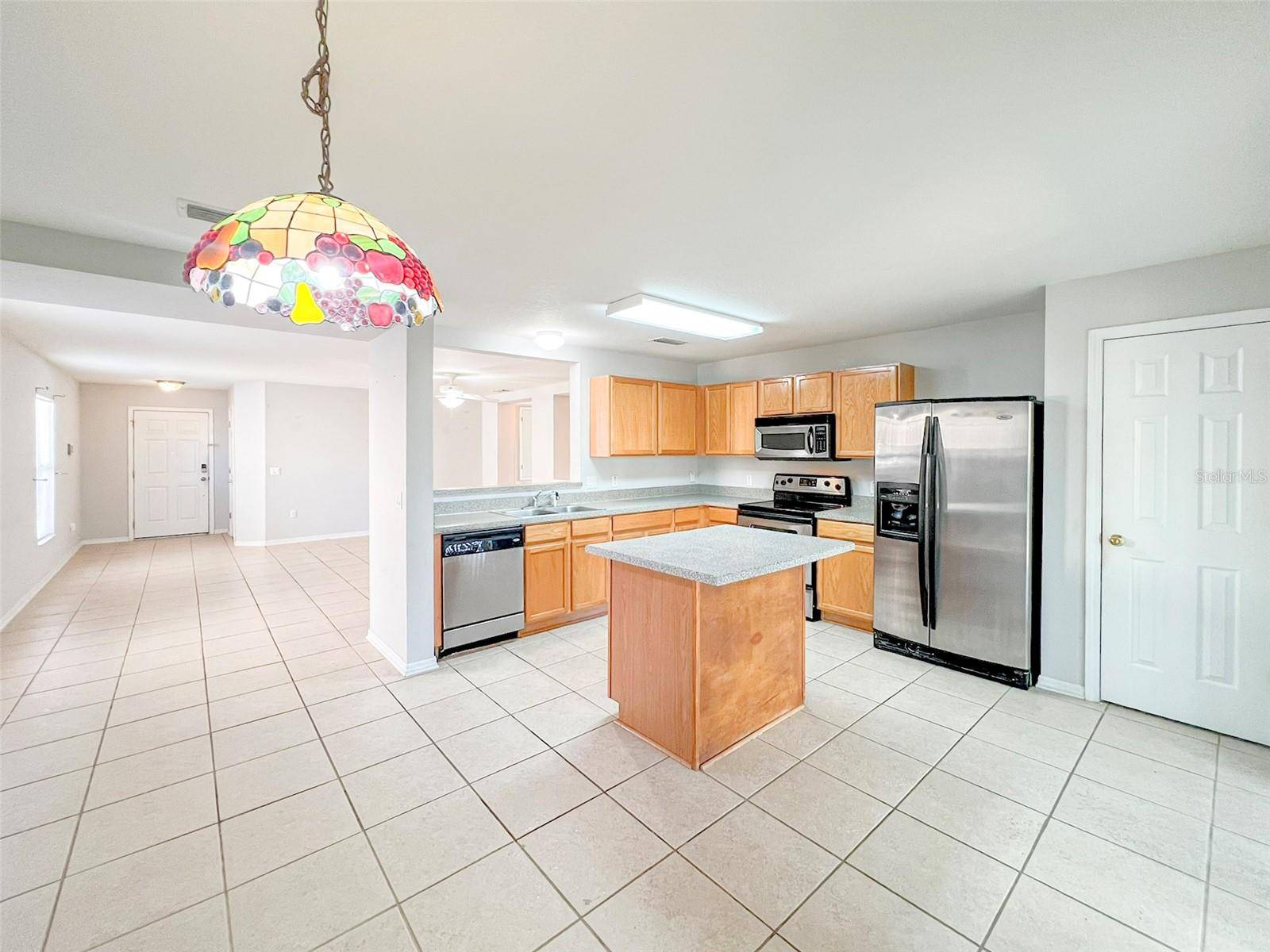 Lakeland, FL 33810,7337 HUNTERS GREENE CIR