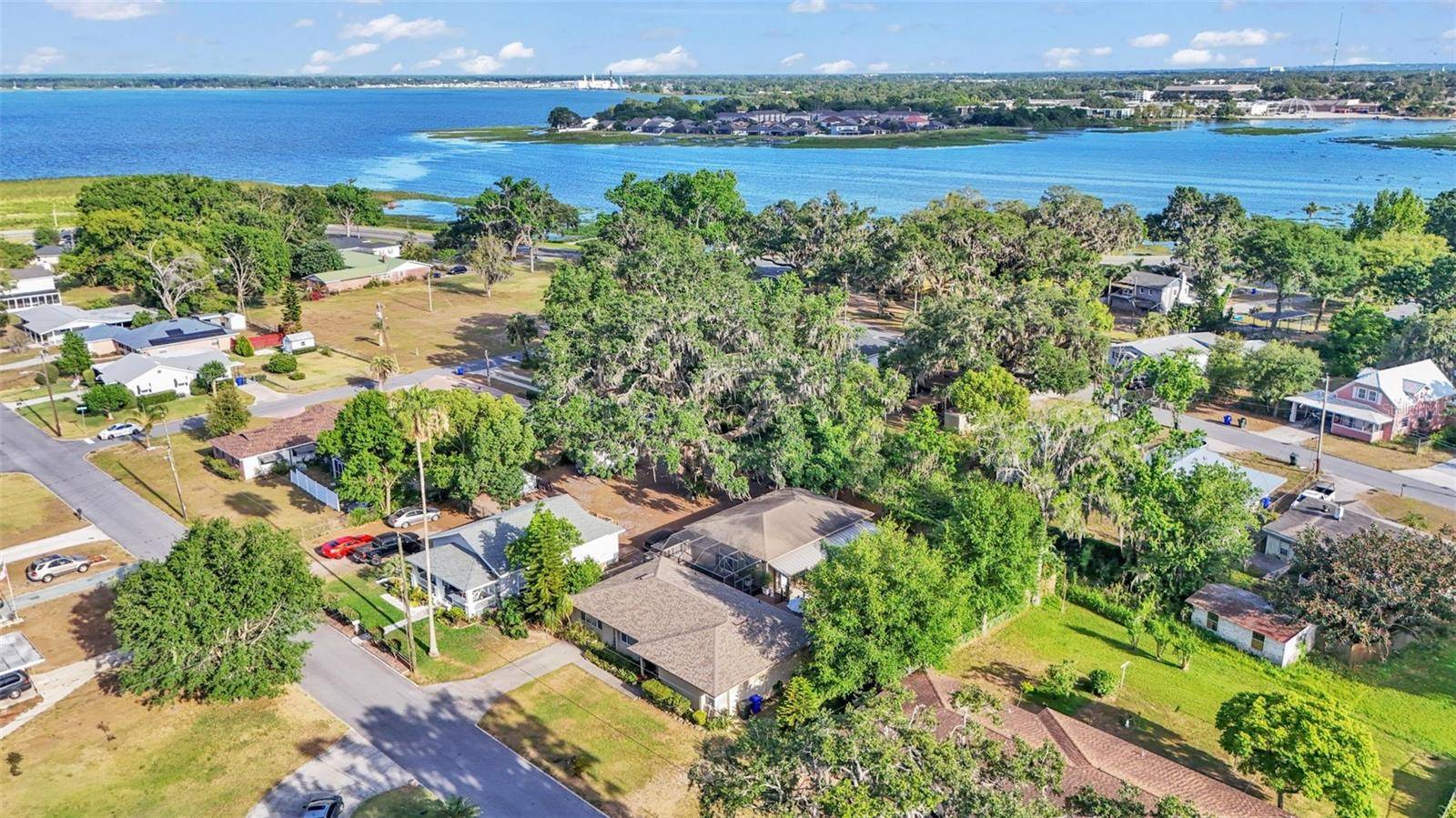 Lakeland, FL 33805,841 E VALENCIA ST