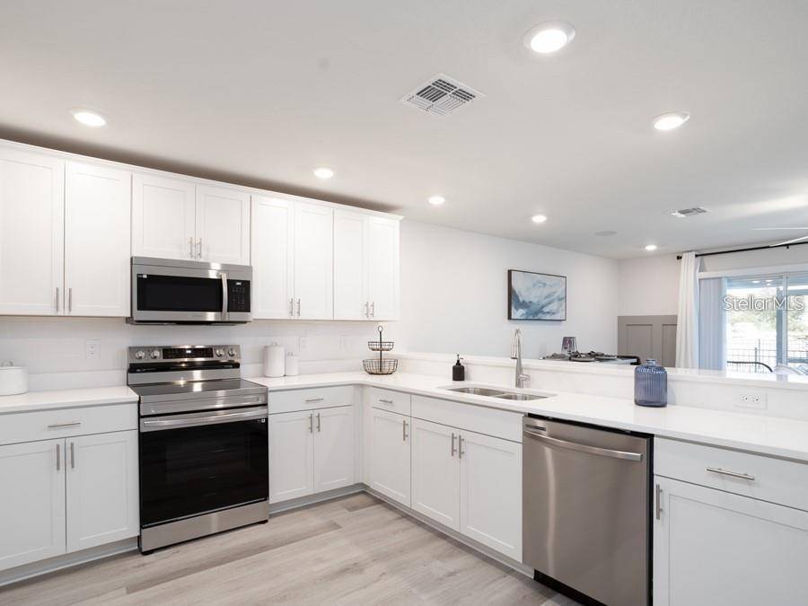 Plant City, FL 33566,2750 WALDEN TOWN CIR