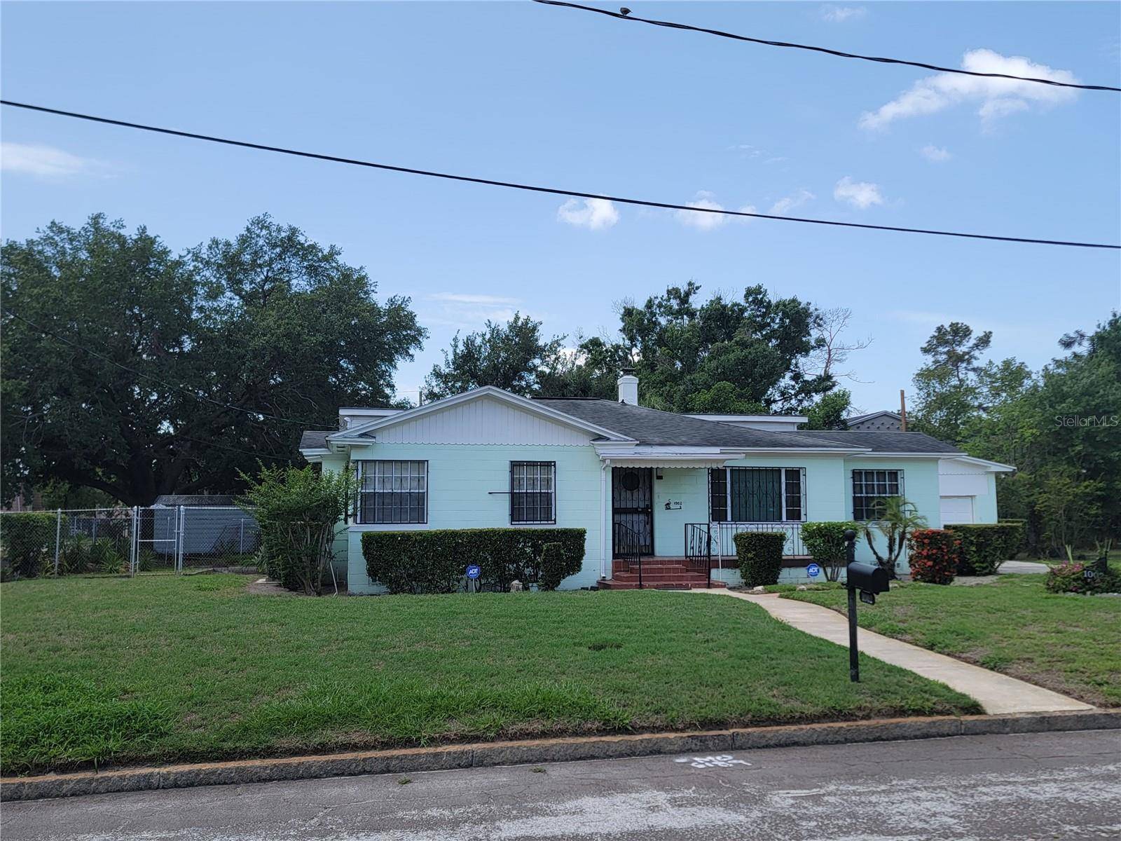 Tampa, FL 33607,1002 W LA SALLE ST
