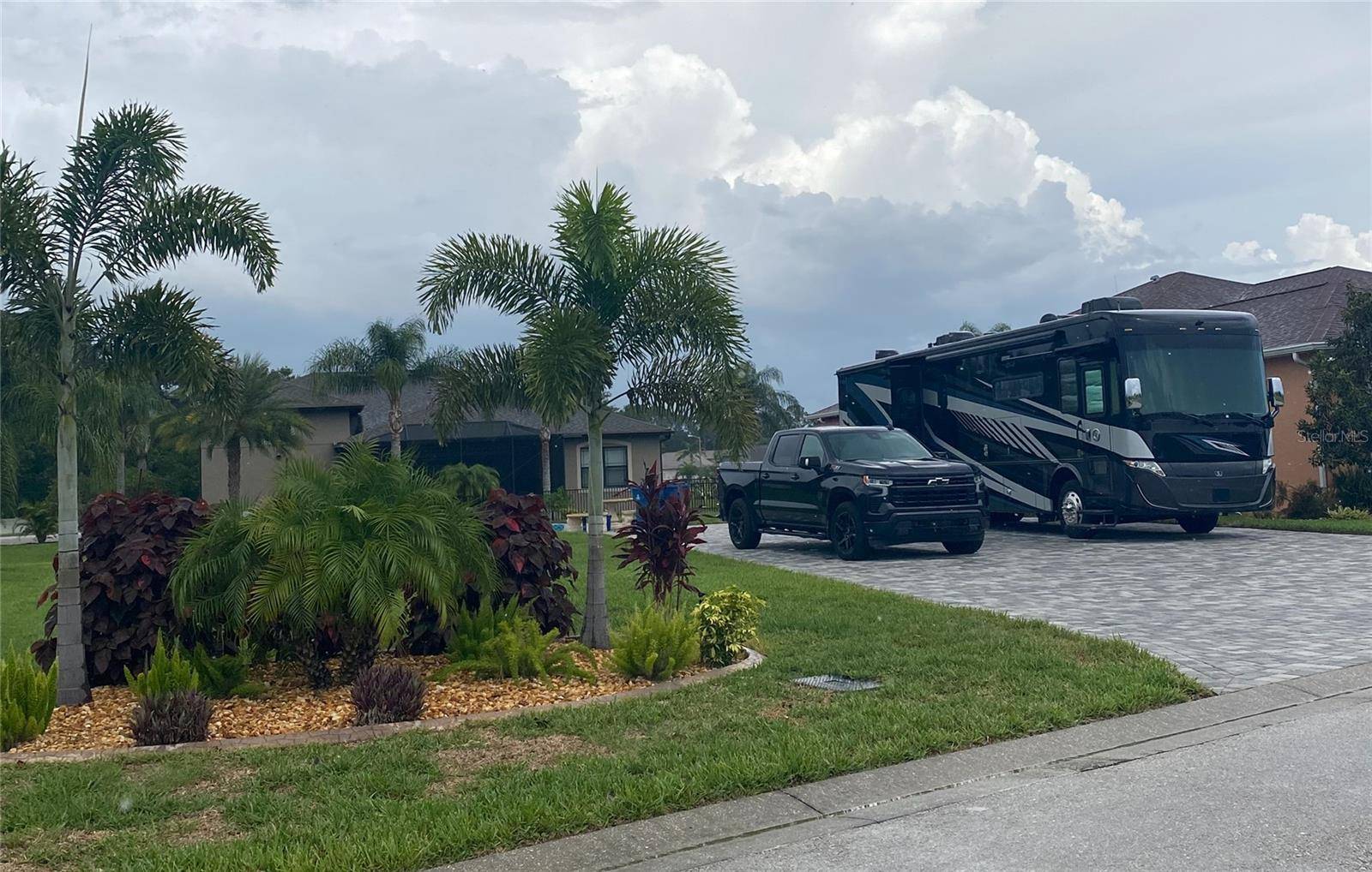 Polk City, FL 33868,333 NOLANE LN