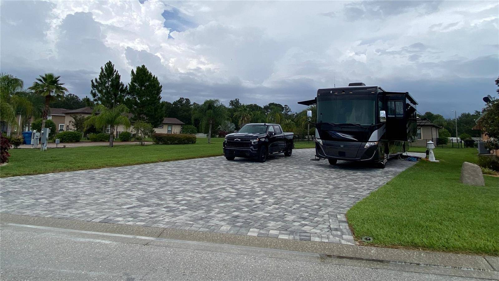 Polk City, FL 33868,333 NOLANE LN
